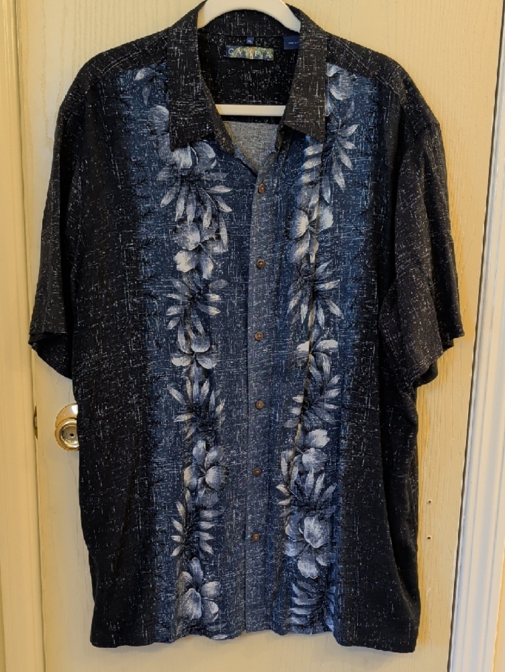 Campia Men’s Hawaiian Button-Up Shirt – Dark Blue Floral Rayon – Size XL (EUC)